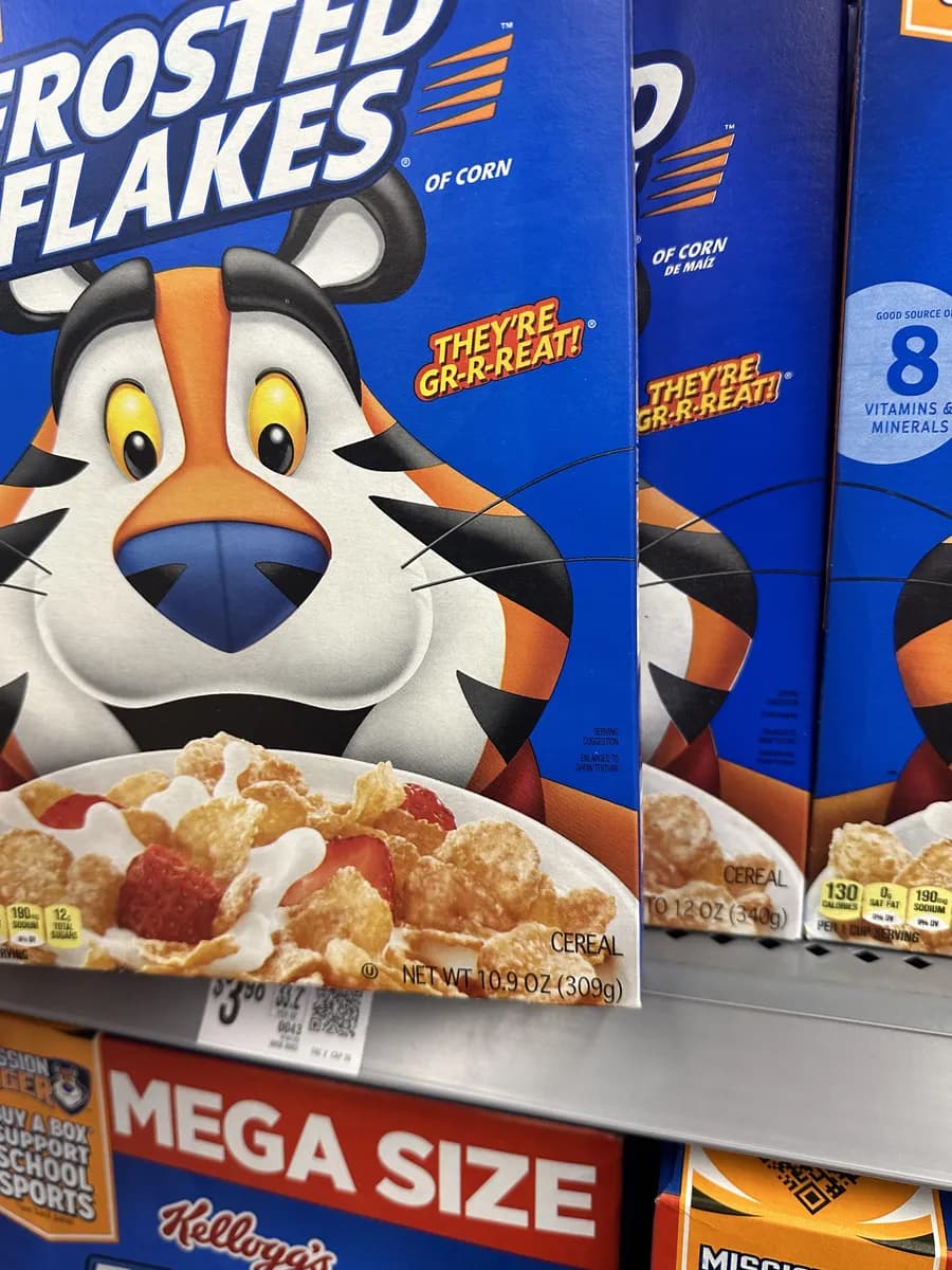 Kellogg Frosted Flakes package
