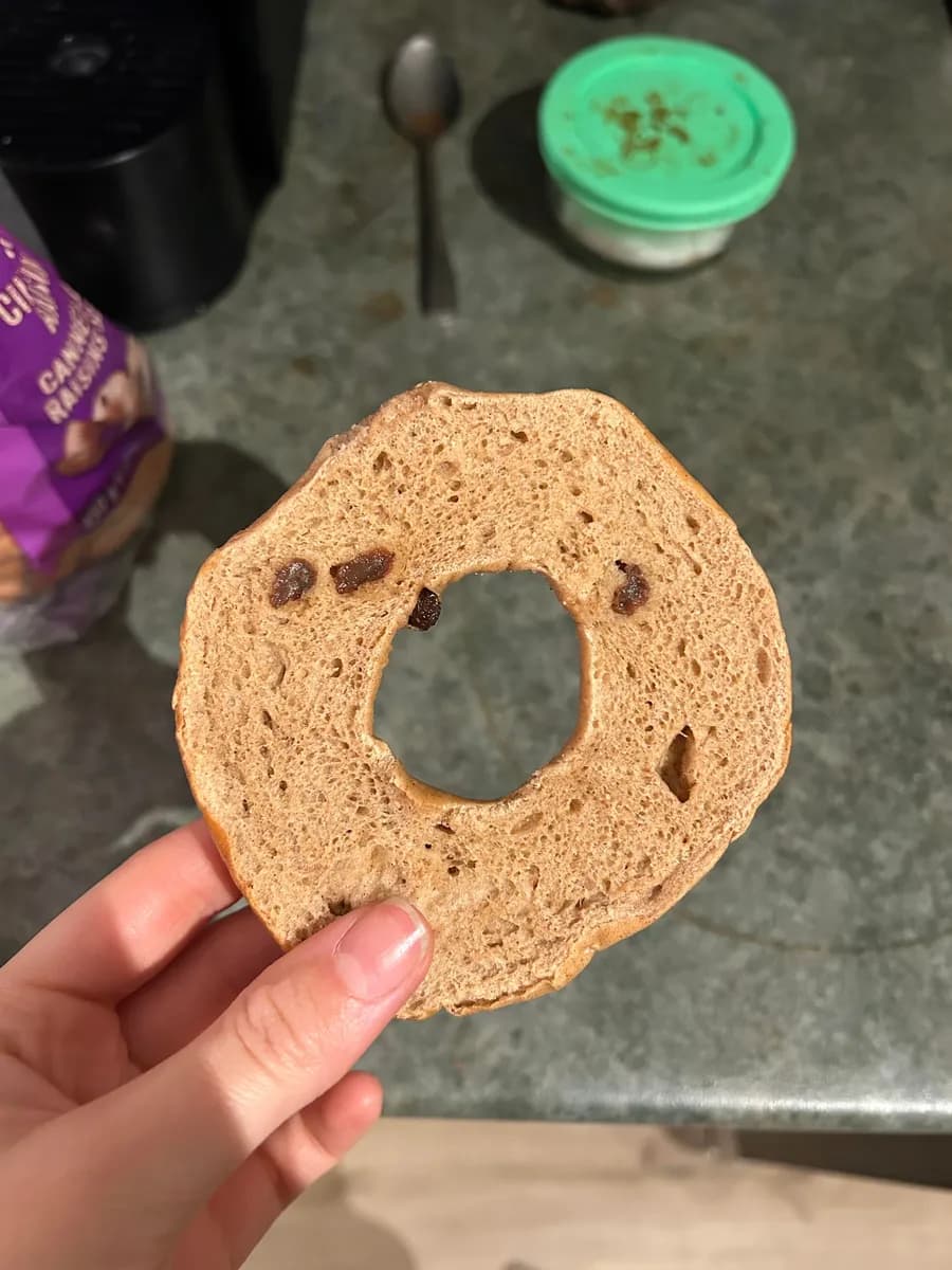 Dempsters Cinnamon Raisin Bagel