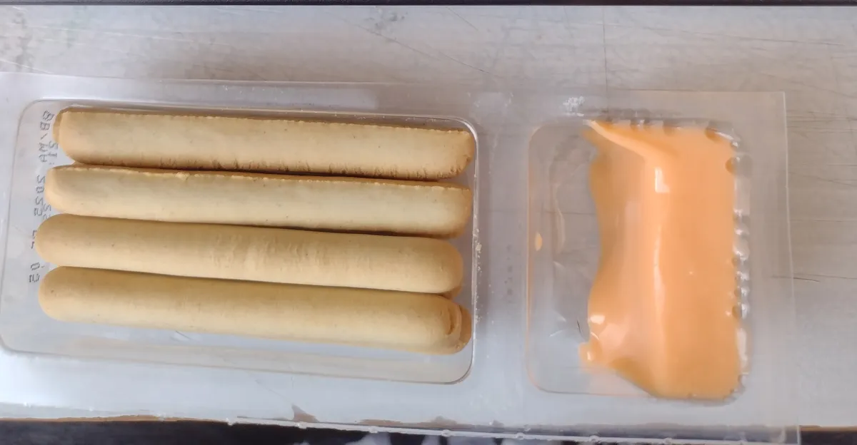 Compliments Cheese Crackers